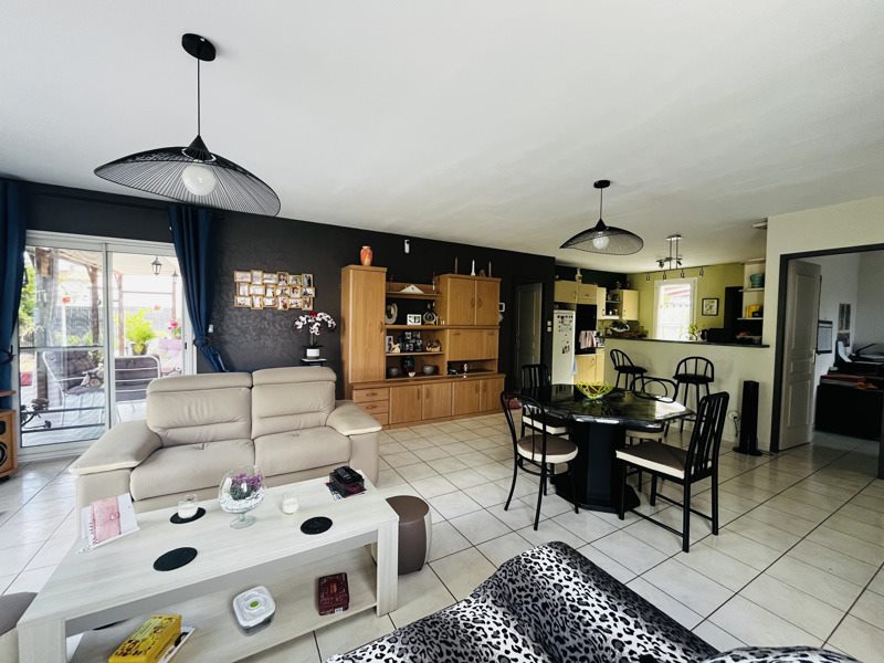 Vente Maison STE SOULLE - 6 pièces -112 m² - (17220)