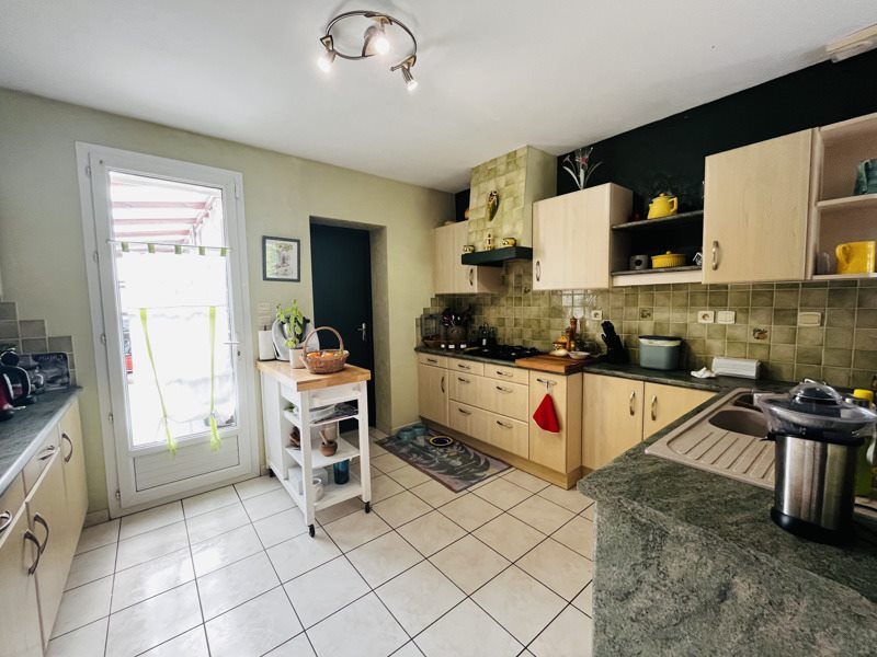 Vente Maison STE SOULLE - 6 pièces -112 m² - (17220)