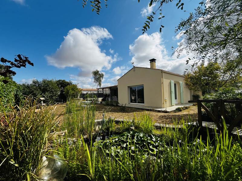 Vente Maison STE SOULLE - 6 pièces -112 m² - (17220)