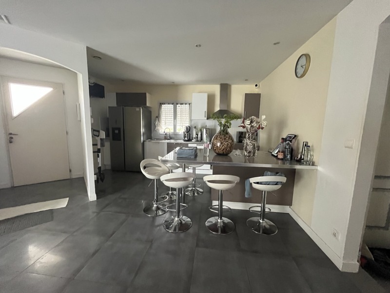 Vente Maison PUILBOREAU - 6 pièces -140 m² - (17138)