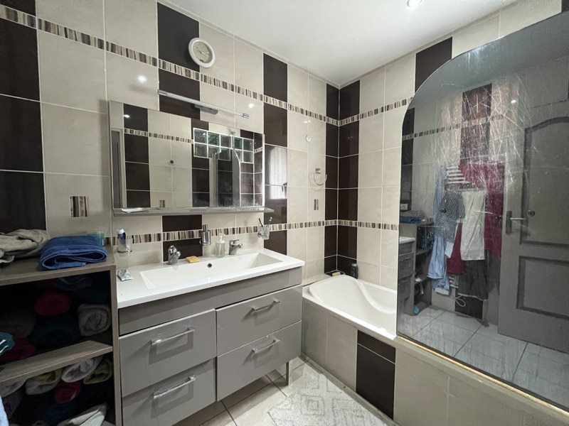Vente Maison PUILBOREAU - 6 pièces -140 m² - (17138)
