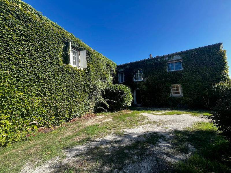 Maison 7 pièces 199 m² · à Dompierre-sur-Mer · 199 m² · 421 200 €
