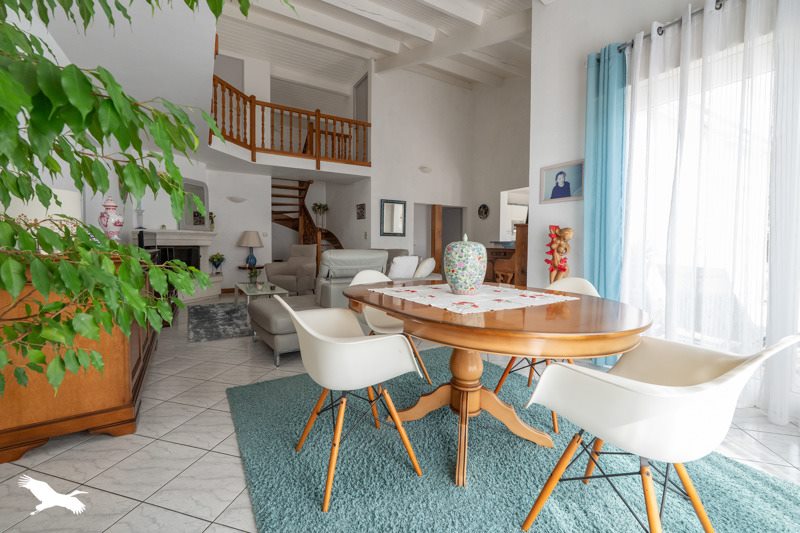 Vente Maison ST DENIS D OLERON - 6 pièces -201 m² - (17650)