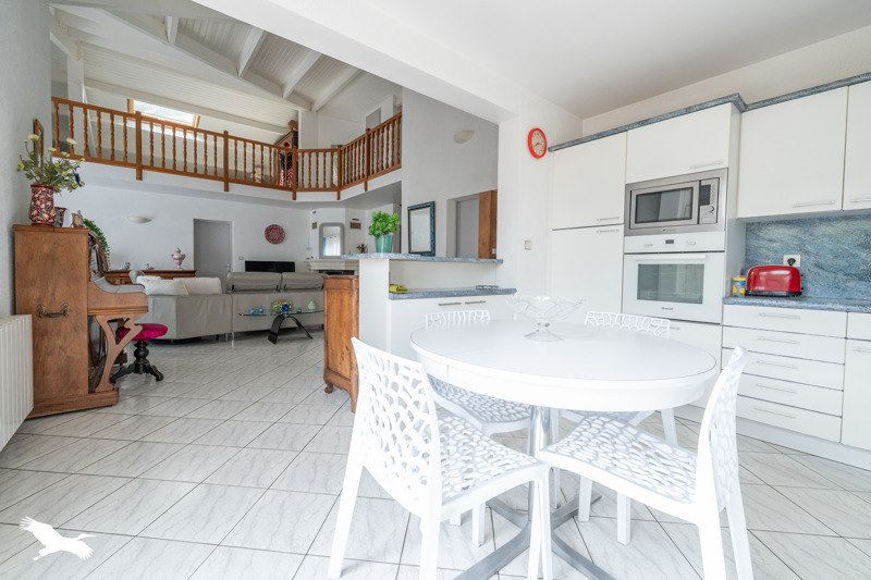 Vente Maison ST DENIS D OLERON - 6 pièces -201 m² - (17650)