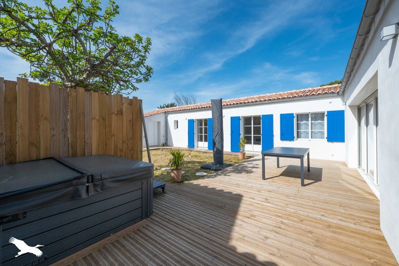 Vente Maison ST GEORGES D OLERON - 5 pièces -138 m² - (17190)