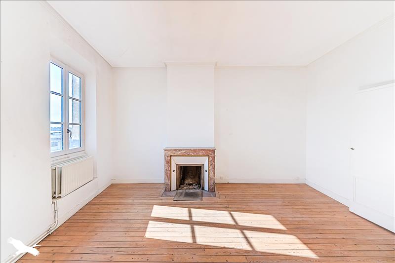 Vente Appartement BORDEAUX - 2 pièces -83 m² - (33000)