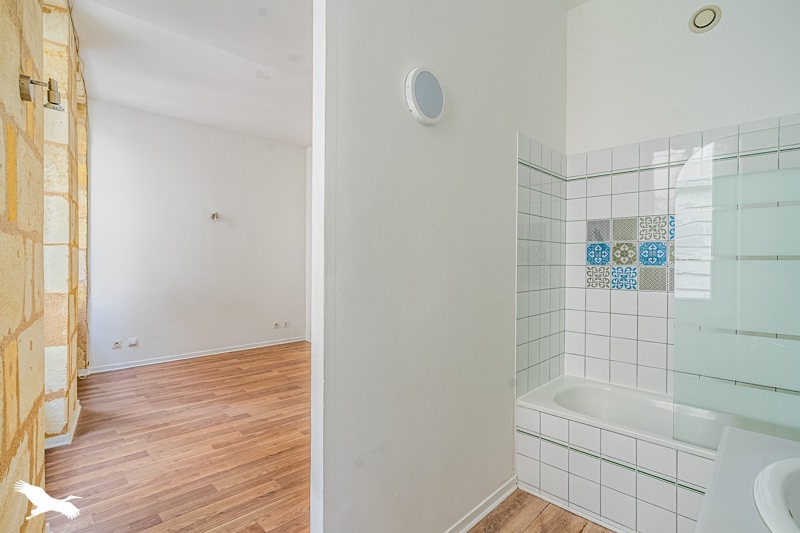 Vente Appartement BORDEAUX - 2 pièces -40 m² - (33300)