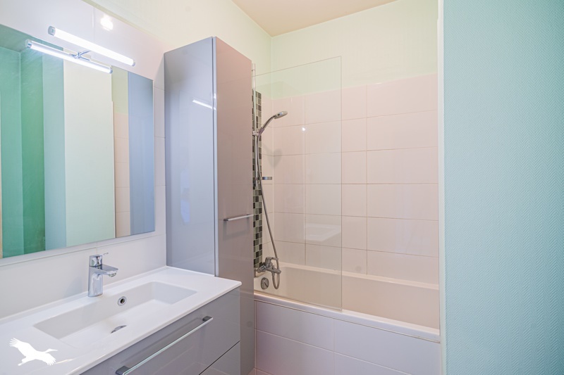 Vente Appartement BORDEAUX - 2 pièces -50 m² - (33300)