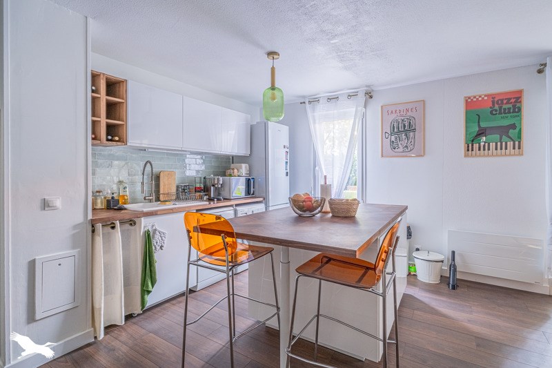 Vente Appartement BORDEAUX - 3 pièces -62 m² - (33300)