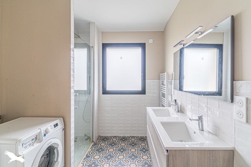 Vente Appartement BORDEAUX - 3 pièces -65 m² - (33300)