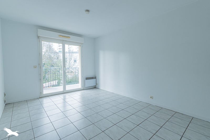 Vente Appartement BORDEAUX - 2 pièces -32 m² - (33300)