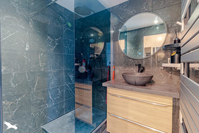 Vente Appartement BORDEAUX - 2 pièces -40 m² - (33300)