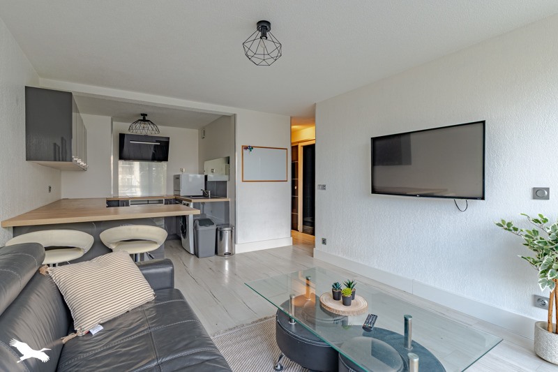 Vente Appartement BORDEAUX - 2 pièces -40 m² - (33300)