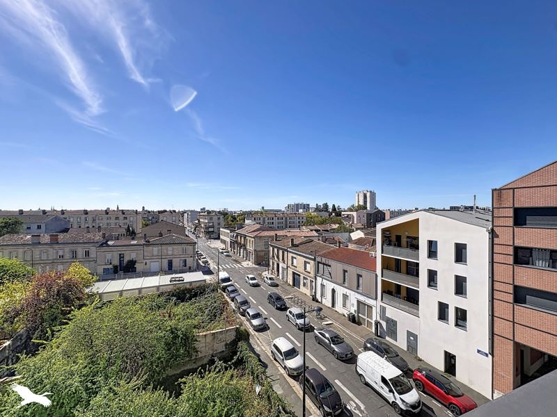Vente Appartement Bordeaux - 2 pièces -49 m² - (33300)