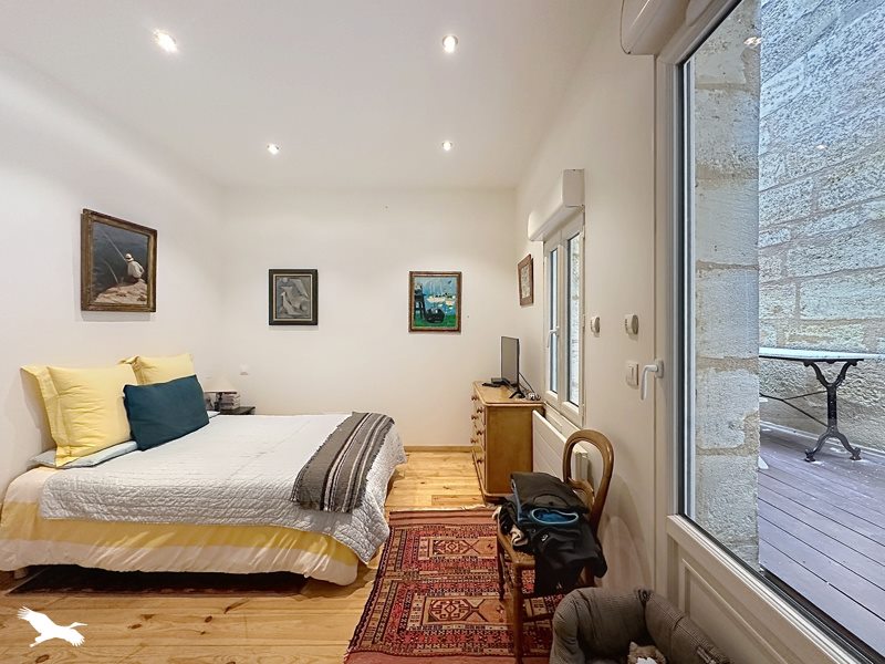 Vente Immeuble Bordeaux - -  200 m² - (33000)