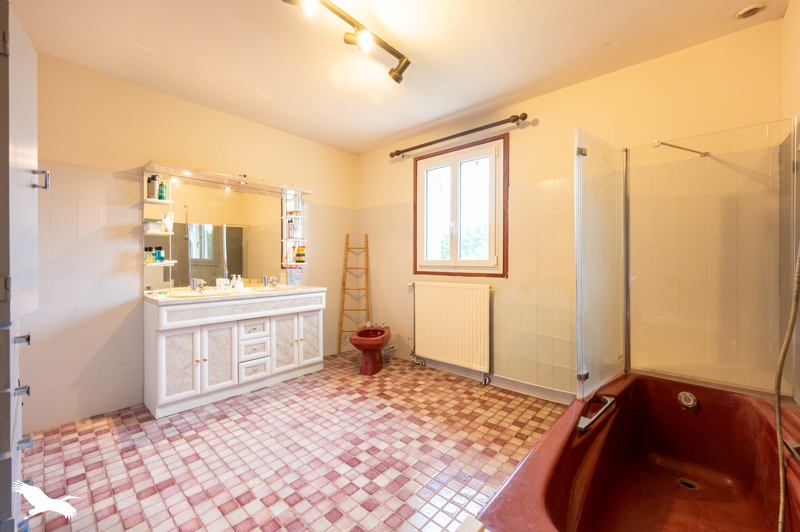 Vente Maison ST FLORENT SUR CHER - 7 pièces -327 m² - (18400)