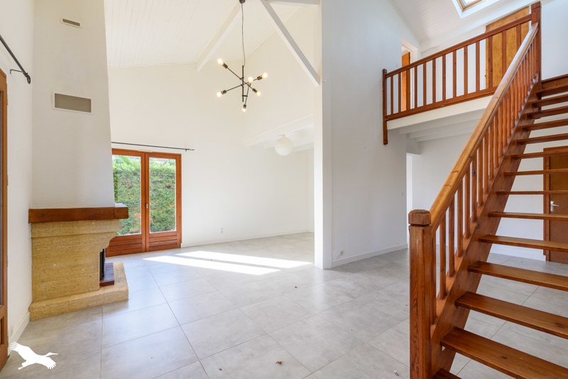 Vente Maison ST PIERRE DU MONT - 6 pièces -133 m² - (40280)