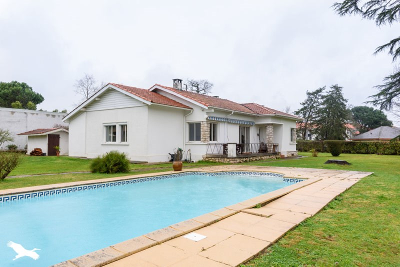 Vente Maison ST PIERRE DU MONT - 5 pièces -146 m² - (40280)
