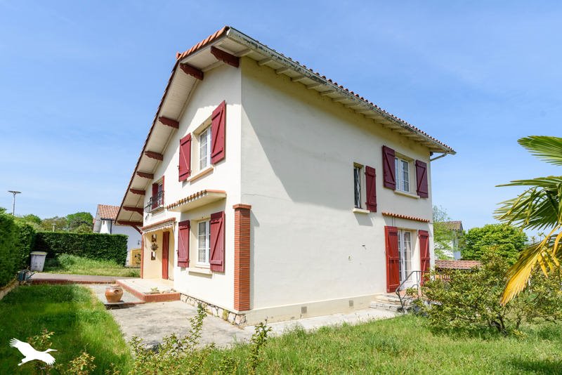 Vente Maison ST PIERRE DU MONT - 6 pièces -140 m² - (40280)