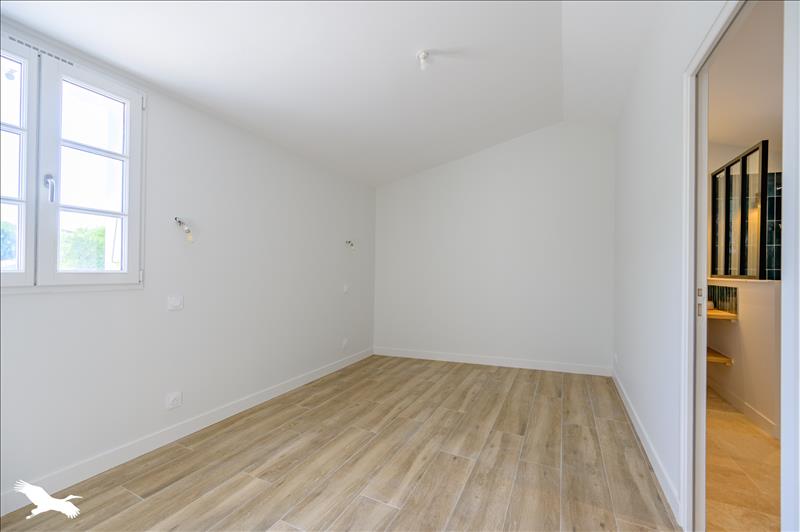 Vente Maison LA FLOTTE - 6 pièces -148 m² - (17630)