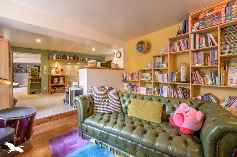 Vente Maison LA FLOTTE - 6 pièces -198 m² - (17630)