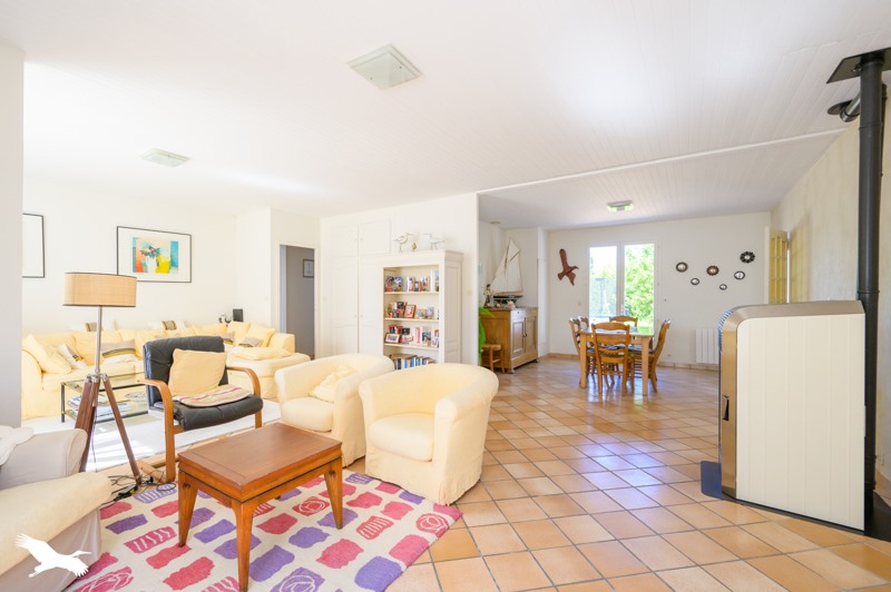 Vente Maison LA FLOTTE - 7 pièces -167 m² - (17630)