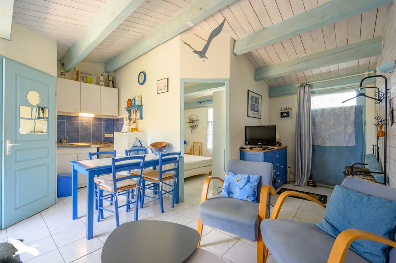 Vente Maison LA FLOTTE - 7 pièces -165 m² - (17630)