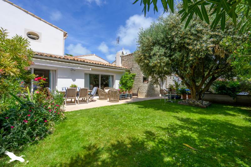 Vente Maison LA FLOTTE - 7 pièces -165 m² - (17630)