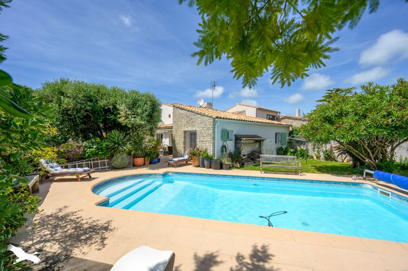 Vente Maison LA FLOTTE - 7 pièces -165 m² - (17630)