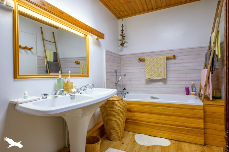 Vente Maison LA FLOTTE - 6 pièces -206 m² - (17630)