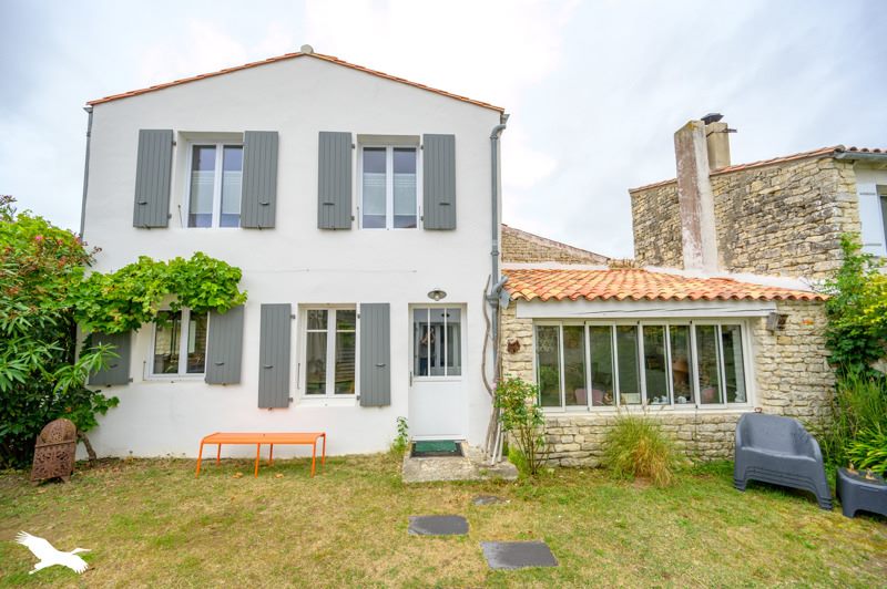 Vente Maison STE MARIE DE RE - 6 pièces -143 m² - (17740)