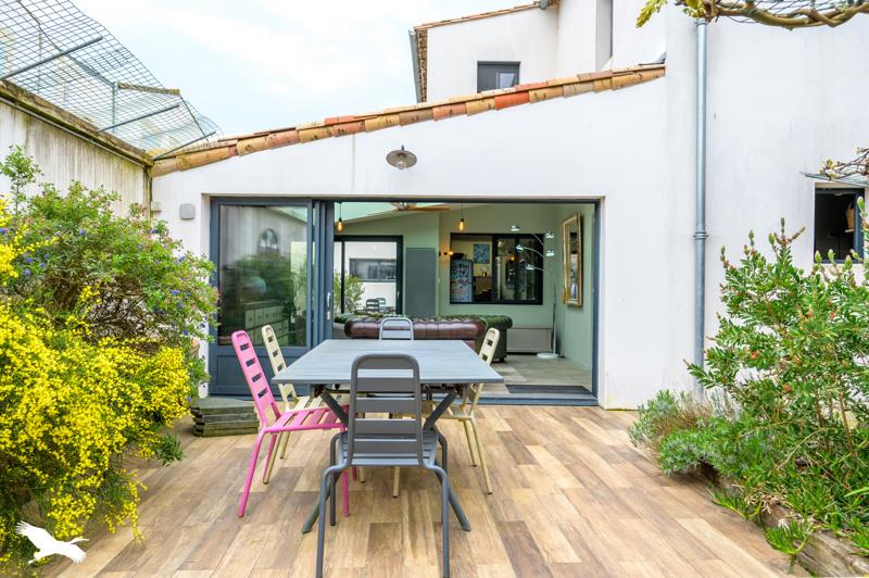 Vente Maison LA FLOTTE - 6 pièces -168 m² - (17630)