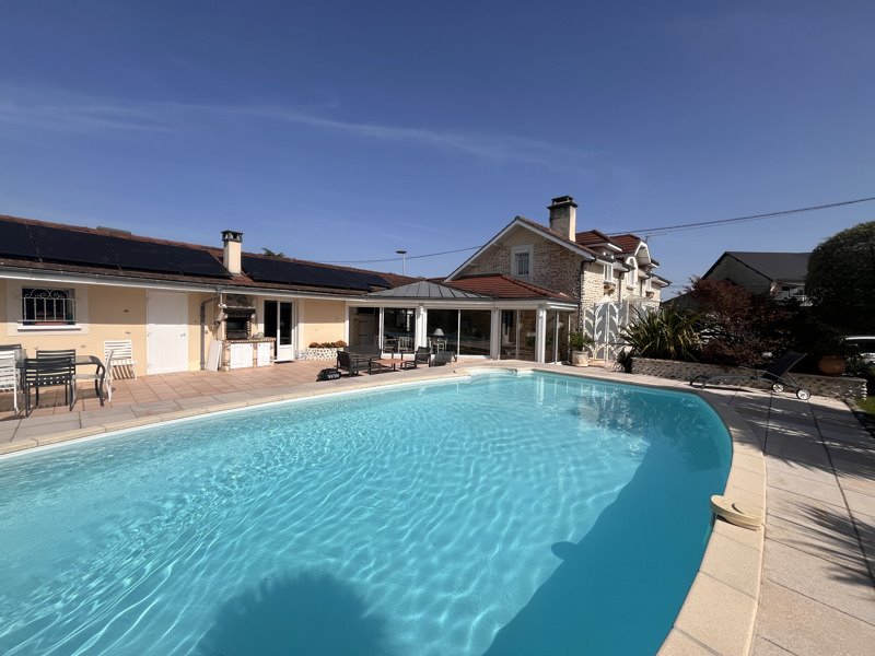 Vente Maison LONS - 5 pièces -180 m² - (64140)