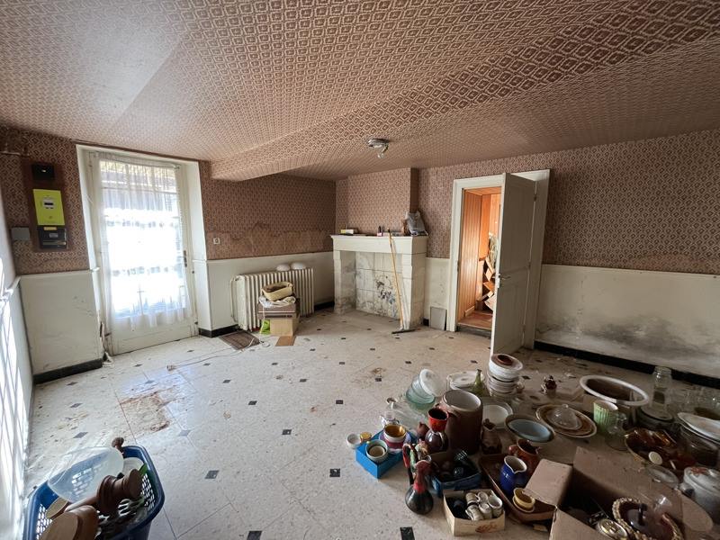 Vente Maison ST JEAN D ATAUX - 7 pièces -221 m² - (24190)