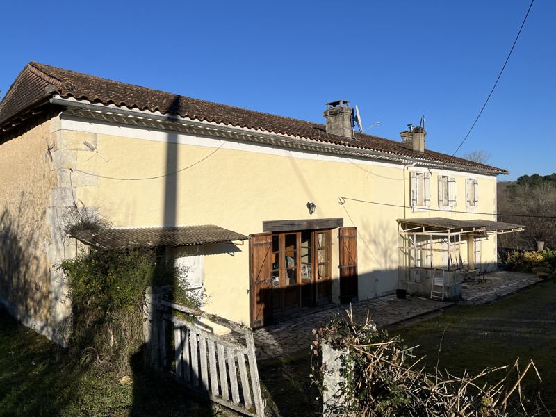Vente Maison ST JEAN D ATAUX - 7 pièces -221 m² - (24190)