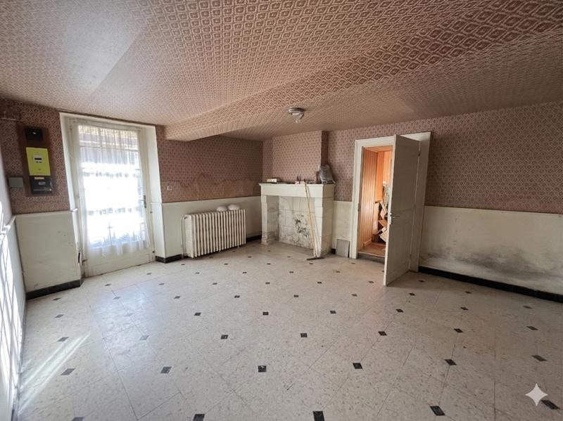 Vente Maison ST JEAN D ATAUX - 7 pièces -221 m² - (24190)