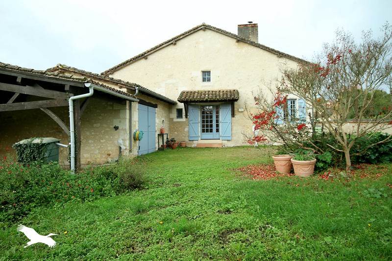 Vente Maison DOUZILLAC - 4 pièces -120 m² - (24190)