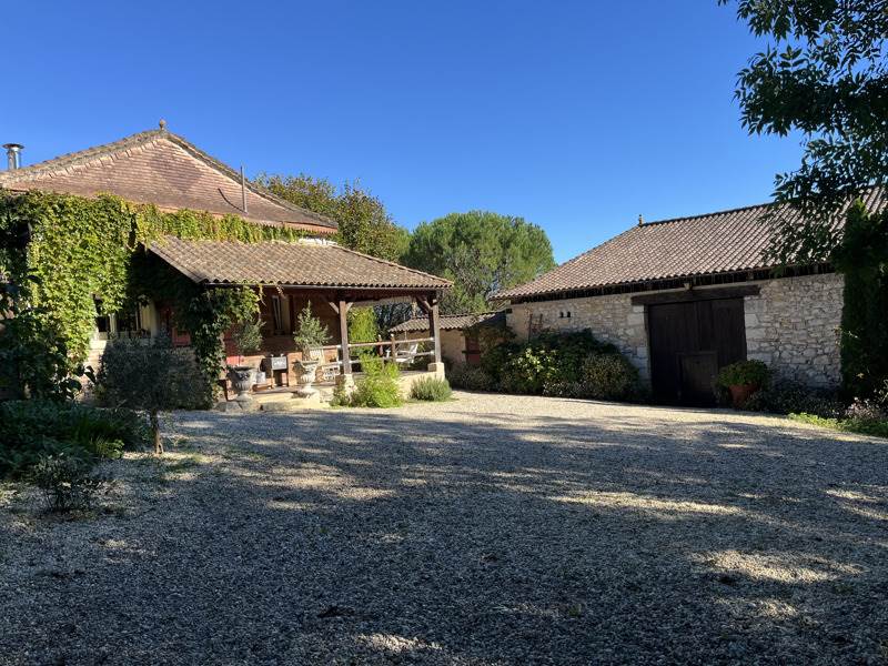 Vente Maison DOUZILLAC - 9 pièces -220 m² - (24190)
