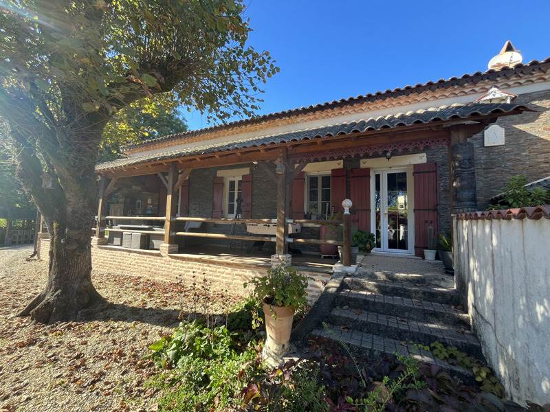 Vente Maison DOUZILLAC - 9 pièces -220 m² - (24190)