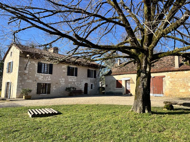 Vente Maison ST HILAIRE D ESTISSAC - 5 pièces -130 m² - (24140)