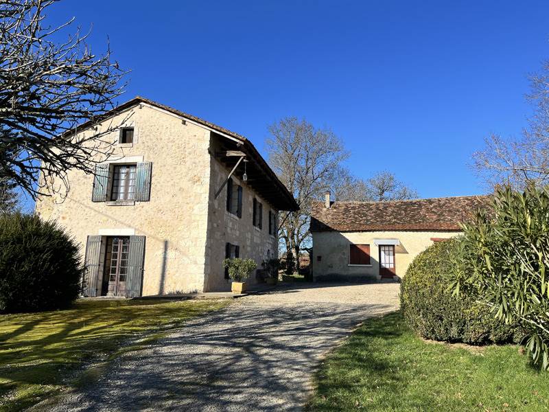 Vente Maison ST HILAIRE D ESTISSAC - 5 pièces -130 m² - (24140)
