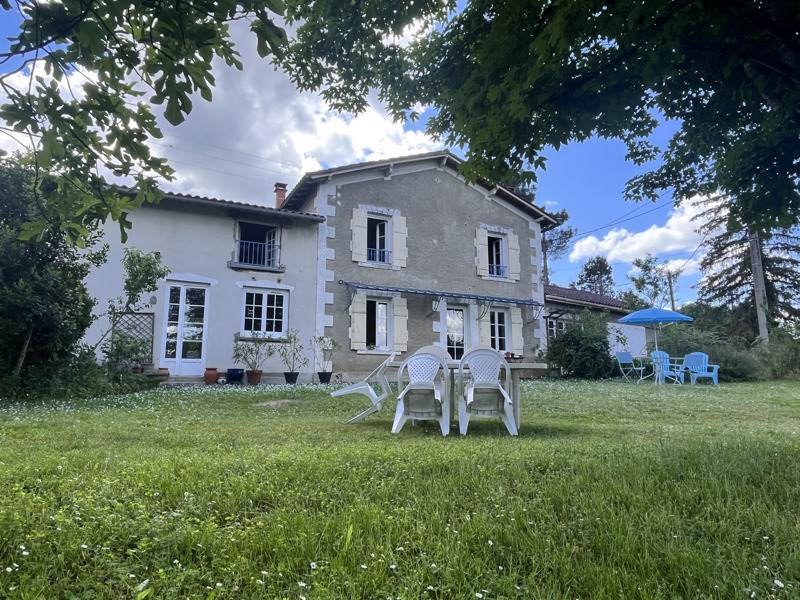 Maison en pierre à Mussidan