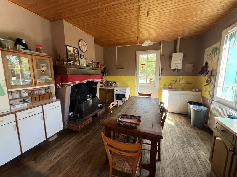 Vente Maison Saint-Étienne-de-Puycorbier - 7 pièces -127 m² - (24400)