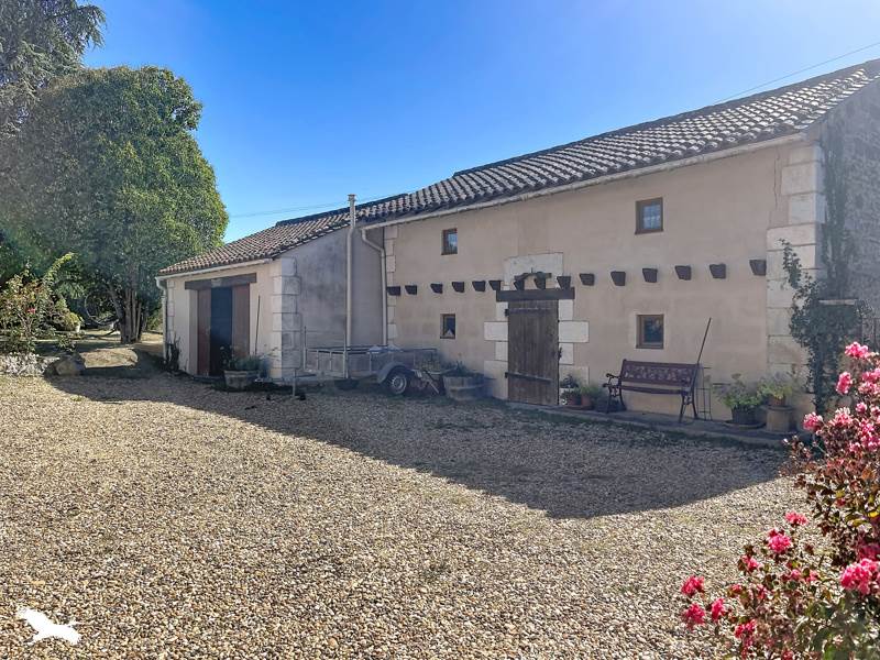 Vente Maison Neuvic - 5 pièces -150 m² - (24190)