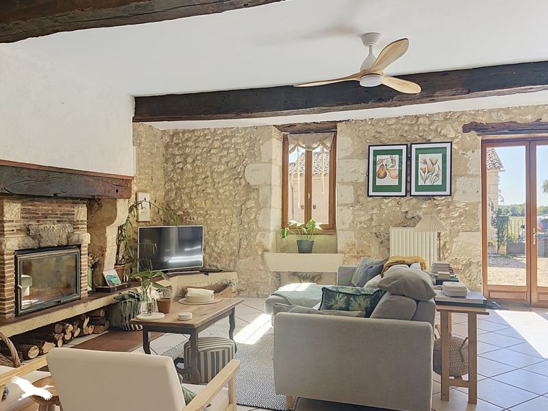 Vente Maison Neuvic - 5 pièces -150 m² - (24190)