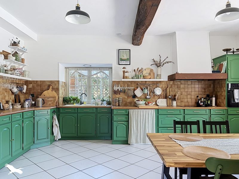 Vente Maison Neuvic - 5 pièces -150 m² - (24190)