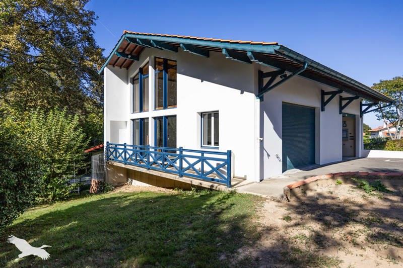 Maison 4 pièces 240 m² · à Bassussarry · 240 m² · 520 000 €