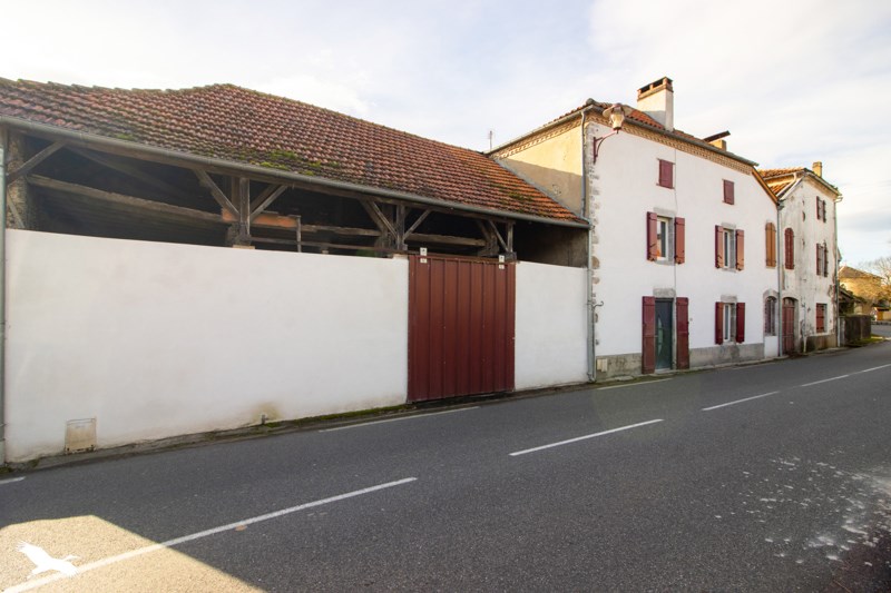 Vente Maison ESCOS - 7 pièces -146 m² - (64270)