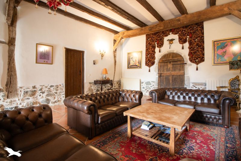 Vente Maison LEREN - 8 pièces -251 m² - (64270)