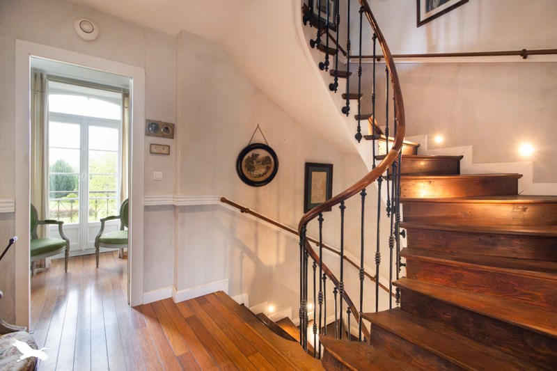 Vente Maison ST DOS - 9 pièces -281 m² - (64270)